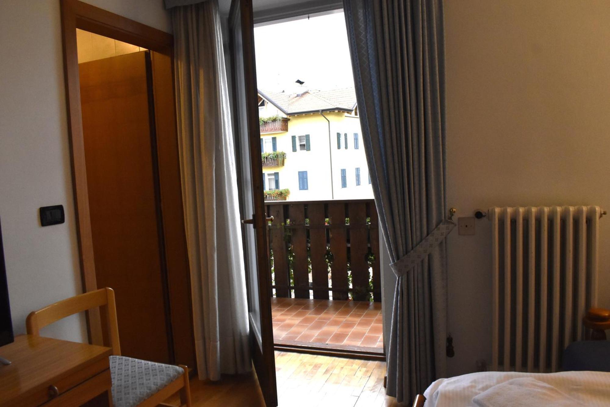 Villa Nuova Romeno Exterior foto